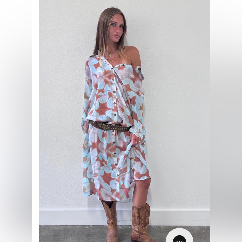 Jen’s Pirate Booty 
Multicolor Button-Up Dress